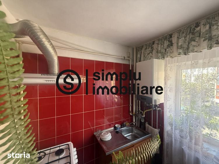 Apartament cu 2 camere decomandat în Craiovița Nouă