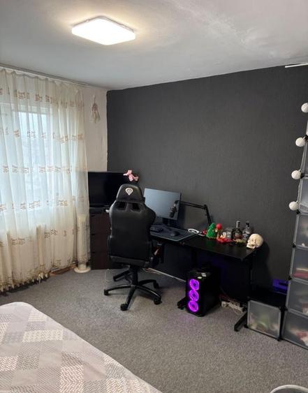 Apartament cu 3 camere în Cetate