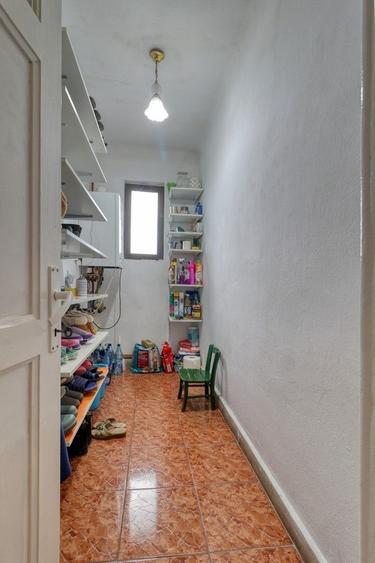 Casă individuală cu 4 camere cu Canalizare în Odăile