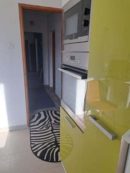 Apartament cu 4 camere decomandat, mobilat în Dâmbu Pietros