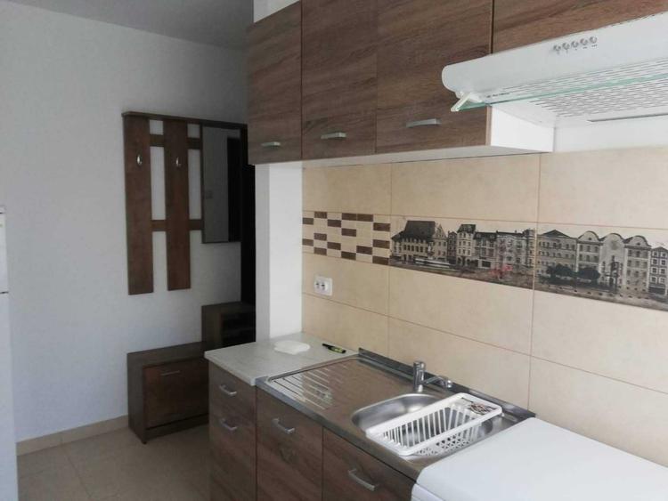 Inchiriez garsoniera zona centrala , langa Casa Cartii - 8