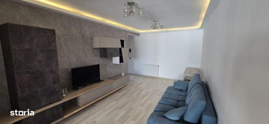Apartament cu 3 camere, mobilat în Central