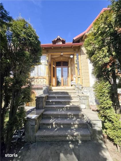Casă cu 6 camere cu Teren 1152 Mp în Sinaia