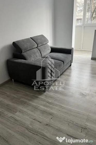 Apartament cu 3 camere semidecomandat în Dacia
