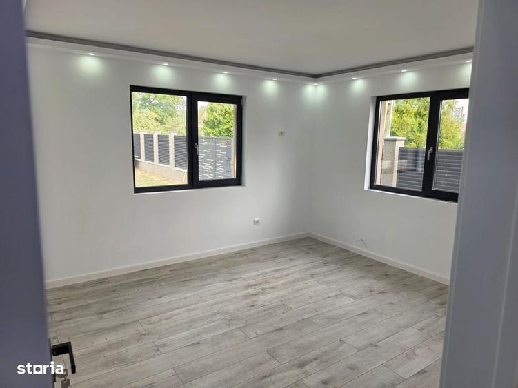 Casă cu 4 camere în Trifești