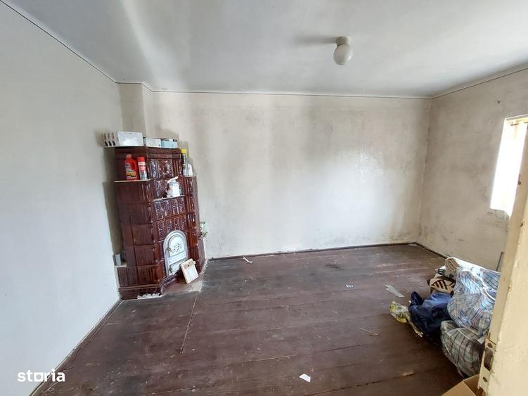 Casă cu 4 camere în Urleta