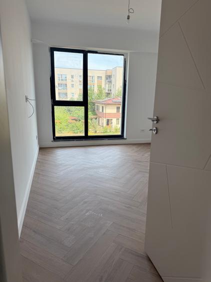 Apartament cu 2 camere decomandat în Drumul Taberei