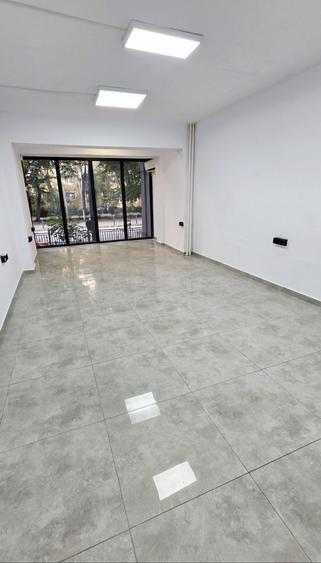 Spațiu comercial, de 45 mp, în Central
