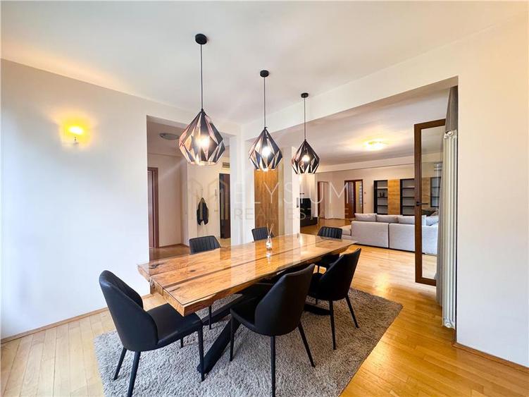Apartament cu 4 camere semidecomandat, mobilat în Herăstrău