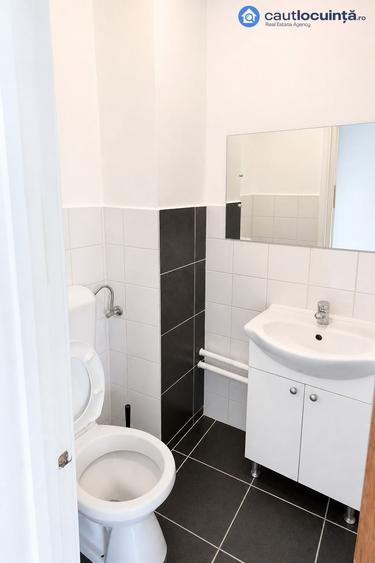 Apartament cu 3 camere în Tei