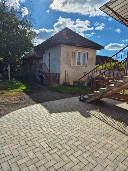 Casă cu 4 camere în Central