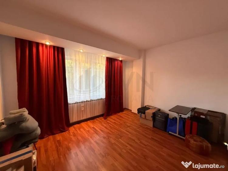 Casă cu 5 camere cu Canalizare în 1 Mai