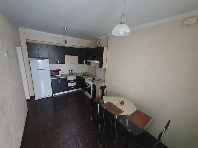 Apartament cu 2 camere decomandat în Circumvalațiunii