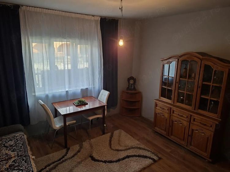 Casă cu 4 camere cu Teren 3000 Mp în Exterior Vest