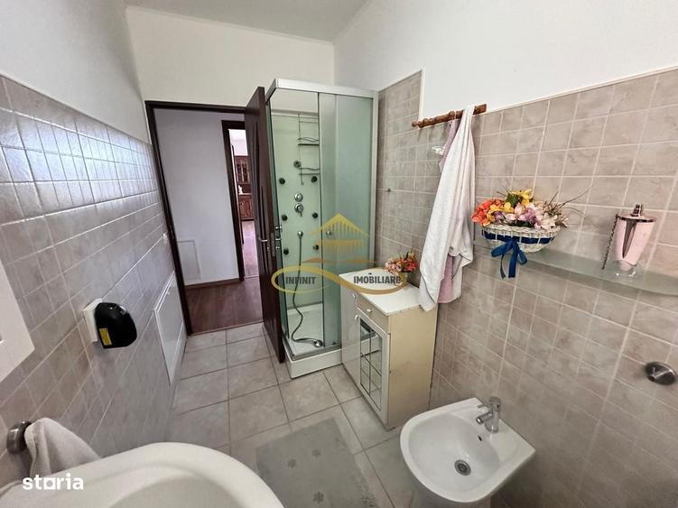 Casă cu 4 camere în Siretu