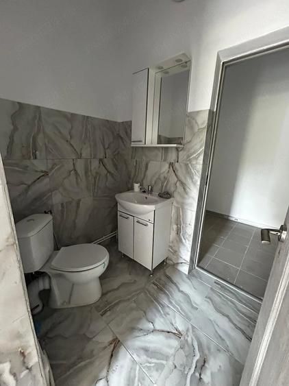 Spațiu comercial, de 48 mp, în Nicolina
