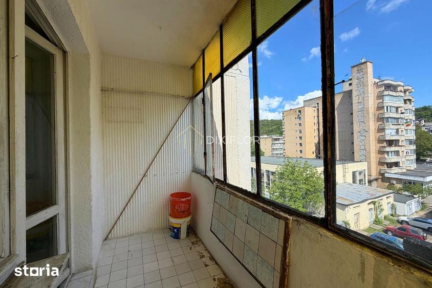 Apartament cu 3 camere în Tudor Vladimirescu