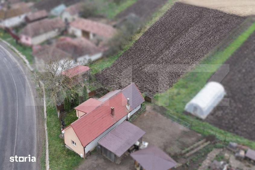 Casă cu 2 camere cu Teren 2300 Mp în Gornești