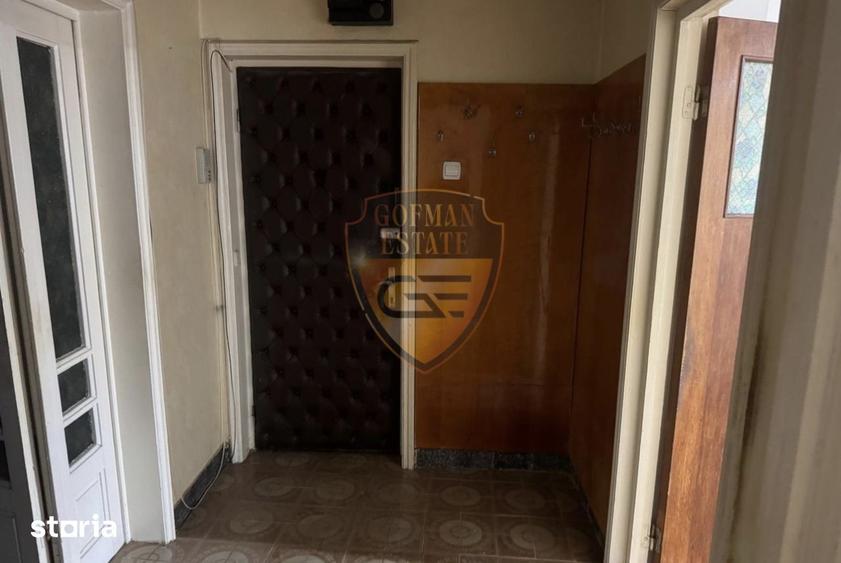 Apartament cu 3 camere decomandat în Tomis II