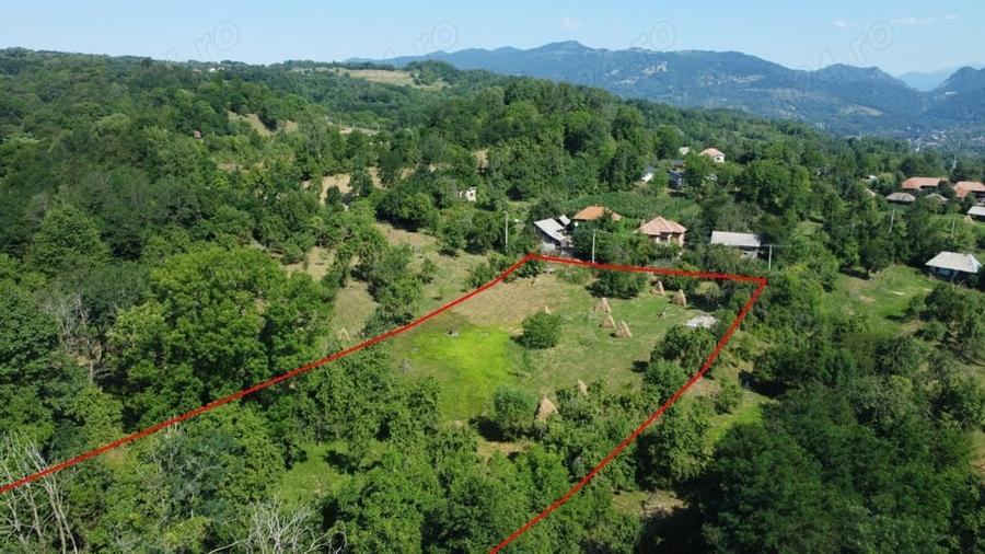 Teren de 6348 mp, în Corbeni