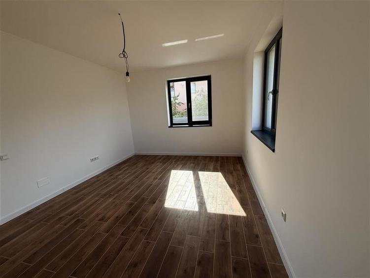 Casa  moderna  finisata  cu 550mp teren la limita Cluj Napoca cu Dezmir - 19