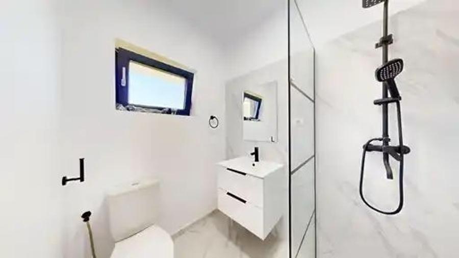 CASA DE LANGA PADURE, Clinceni str. Mierlei 73J - 21