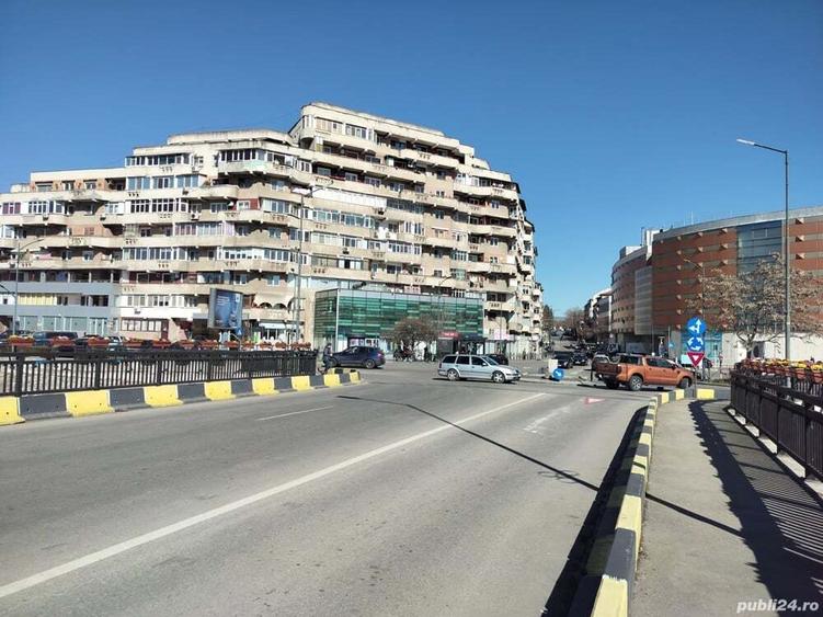 Spa?iu Ultracentral viz-a-vis de Mall - 6