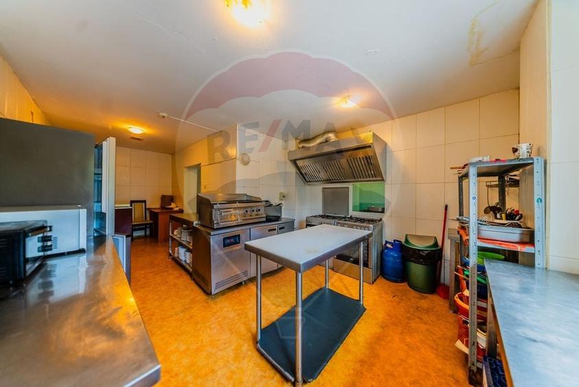 Hotel Panoramic- Investitie cu potential balnear in statiunea Moneasa - 10