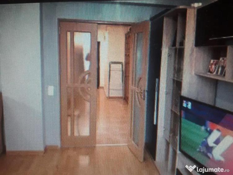 Apartament Cu 2 Camere Decomandate Etaj 2 - Zona Burdujeni Cuza Voda 2 - 4