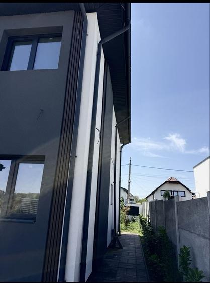 Casă cu 4 camere decomandat în Slătioara