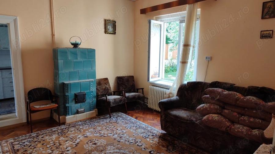 casa singur in curte ULTRACENTRAL - cu magazin stradal - 3