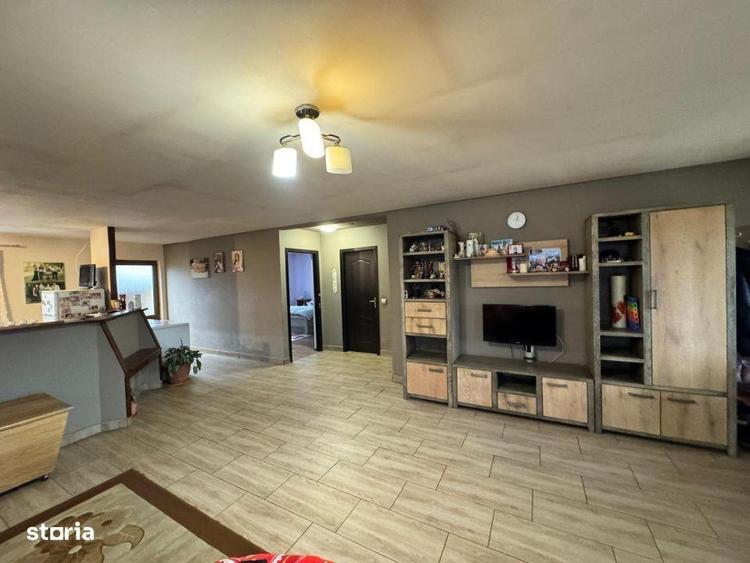 Casa cocheta cu terasa | 5 ari teren - 3