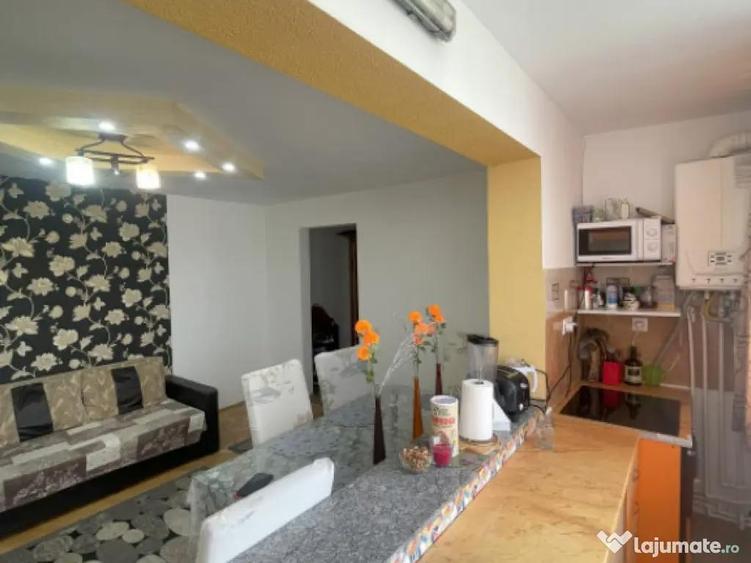 Apartament de 2 camere semidecomandat, 55 mp, etaj 4 cu acop - 1