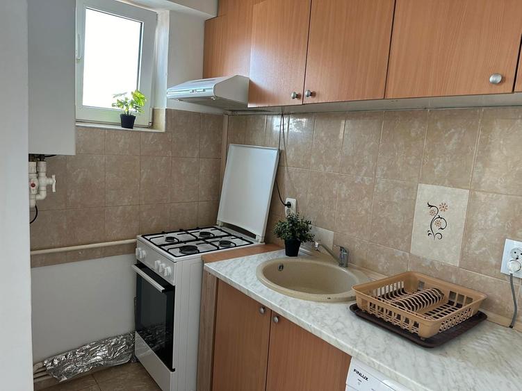 Inchiriez garsoniera confort I - 6