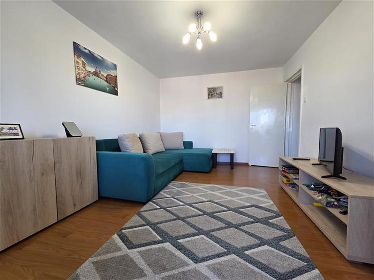 Apartament luminos cu 2 camere Racadau - 3