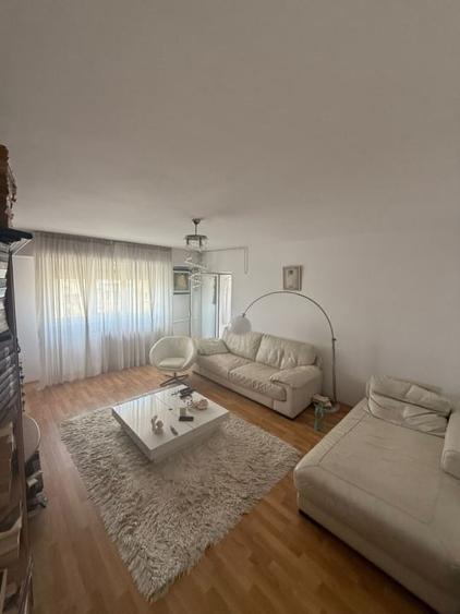 Apartament 3 camere-decomandat-zona Calea Calarasilor - 2