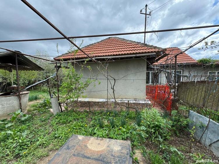 Vand casa in orasul Babadag, zona linistita! - 4