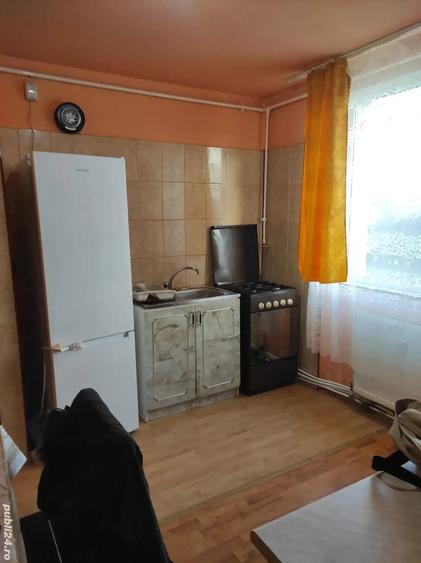 garsoniera etj 3 zona Dacia - 2