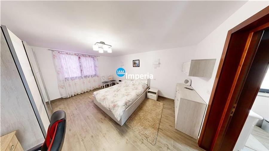 Pensiune de vanzare in zona Sucevita, langa Manastire - 8