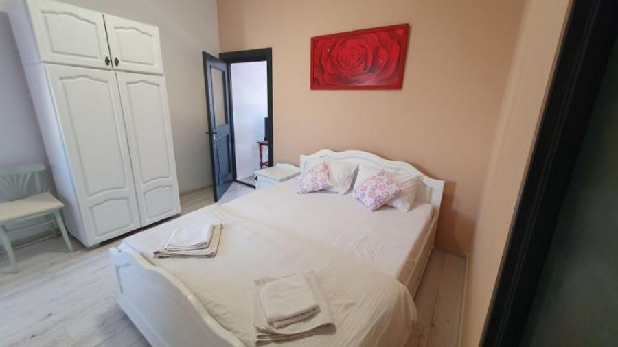 Vand restaurant si pensiune in Baile Felix - 4