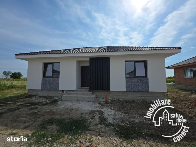 Casă cu 4 camere cu Teren 1200 Mp în Păulești