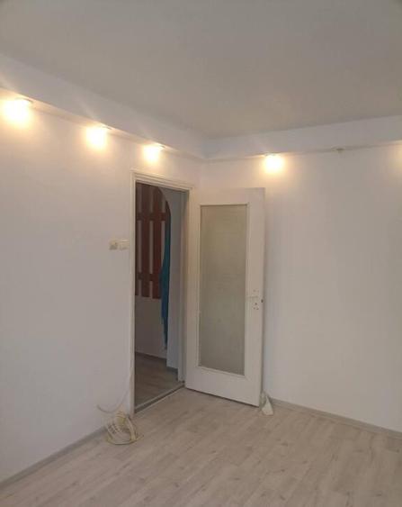 De vanzare garsoniera pe strada Vasile Goldis in Sfantu Gheorghe - 6