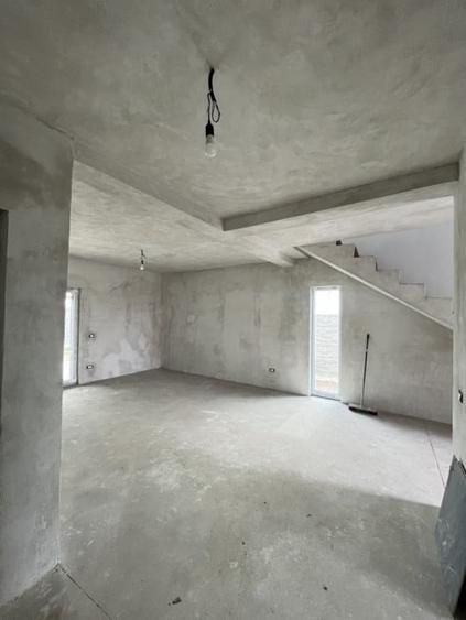 Duplex Despartit, Spatios, 4 camere - 6