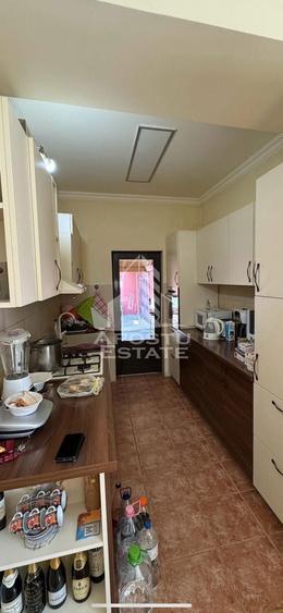 Casa cu piscina si 5 camere in Dinias - 2