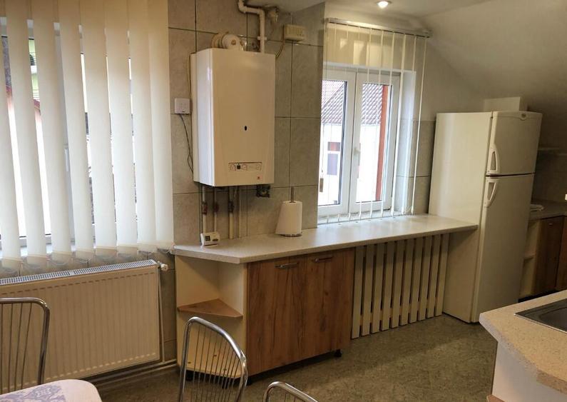 Apartament cu 3 camere, decomandat - zona Centru Civic - 13