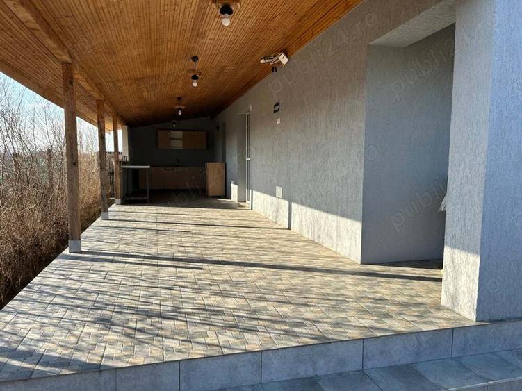 Casa spatioasa, mobilata,utilata,perfect pentru familie- Simian - 7