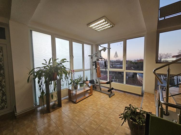 Imobil P+2E+M, cu spațiu comercial, zona Spitalul Județean, comision 0% - 2