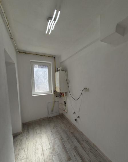 Spa?iu comercial, Ale. N.Titulescu, col? cu str. Minerilor - 9