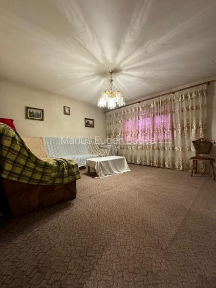 Apartament cu 4 camere decomandat în Sebastian