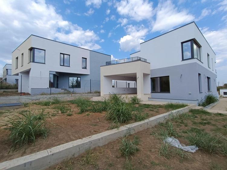 Complex imobiliar 30 vile Laguna Albastra - 26